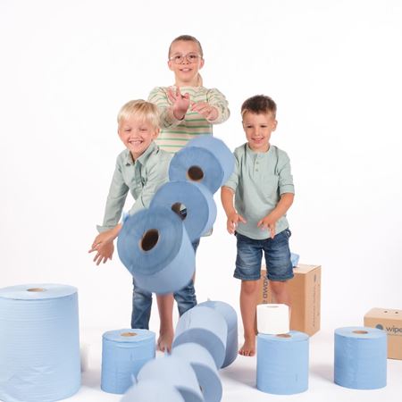 Rouleau de nettoyage bleu avec enfants